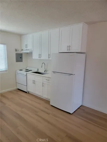 620 Illinois Court 2, El Segundo, California 90245