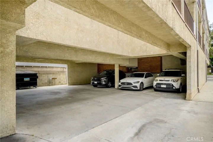 330 Pioneer Drive 7, Glendale, California 91203