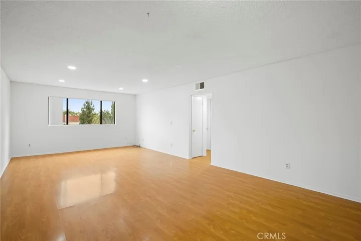330 Pioneer Drive 7, Glendale, California 91203