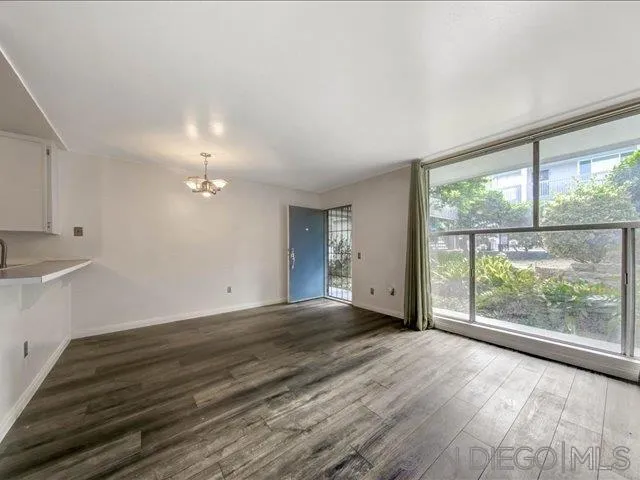 1124 Eureka St. 16, San Diego, California 92110