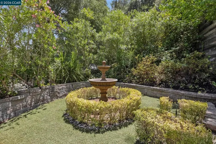 6 Monte Vista Rd, Orinda, California 94563