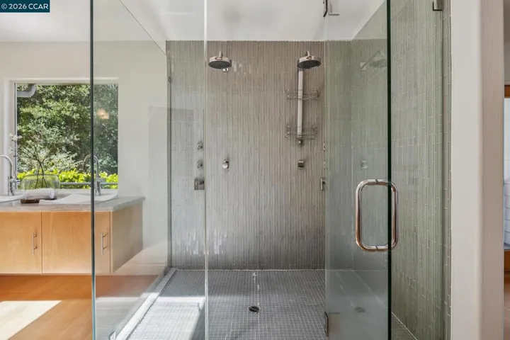 6 Monte Vista Rd, Orinda, California 94563