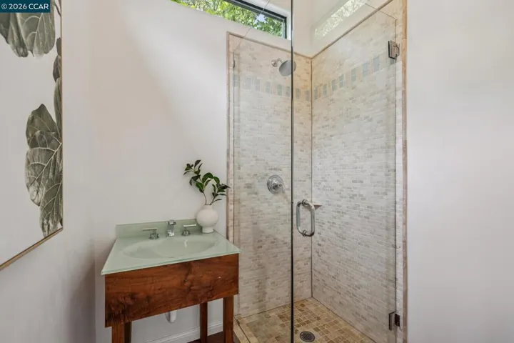 6 Monte Vista Rd, Orinda, California 94563