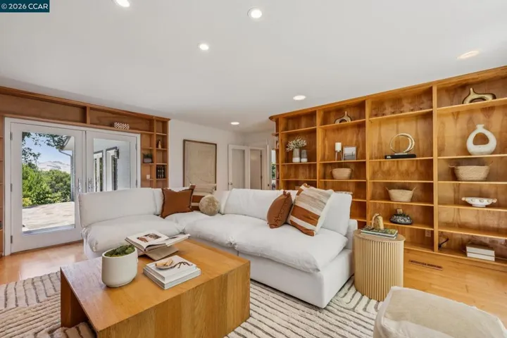 6 Monte Vista Rd, Orinda, California 94563