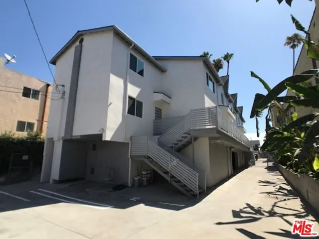 601 N Normandie Avenue 8, Los Angeles, California 90004