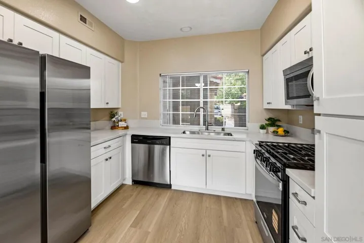 10911 Creekbridge, San Diego, California 92128