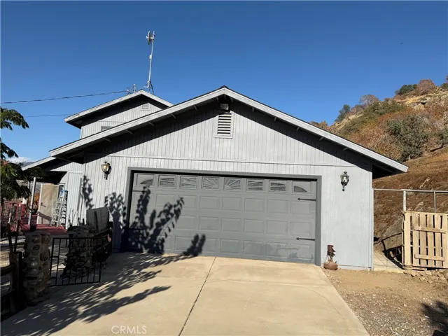 31669 Indian Reservation Road, Porterville, California 93257