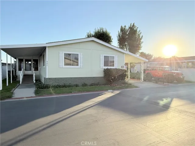 1456 Philadelphia 427, Ontario, California 91761