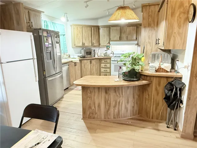 1456 Philadelphia 427, Ontario, California 91761