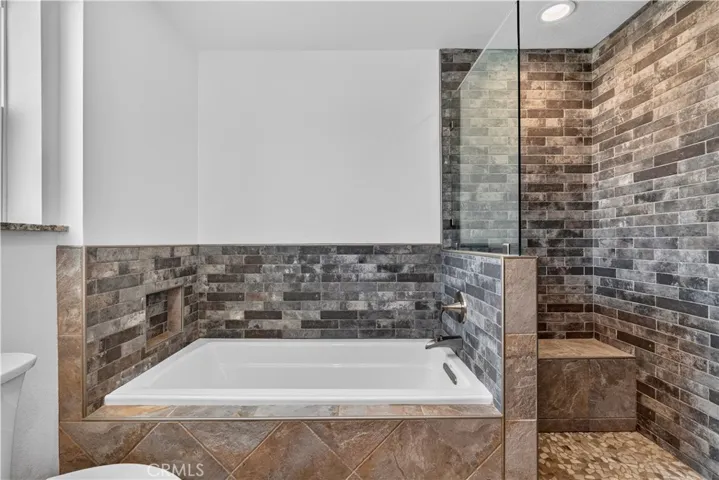61755 Navajo Trail, Joshua Tree, California 92252