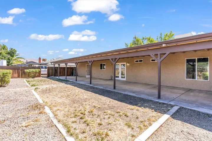 11183 Merino Avenue, Apple Valley, California 92308