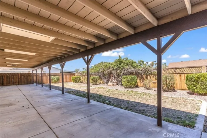 11183 Merino Avenue, Apple Valley, California 92308