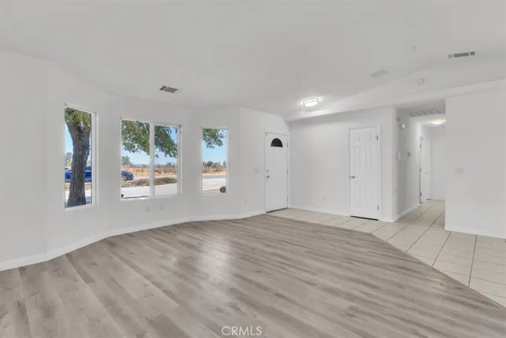 11183 Merino Avenue, Apple Valley, California 92308