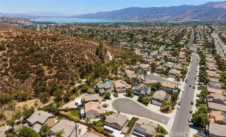 3273 Ivy Court, Lake Elsinore, California 92530
