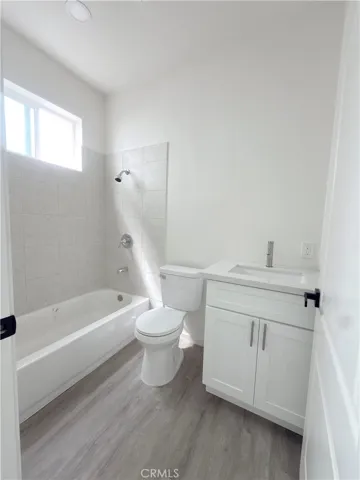 520 W Colden, Los Angeles, California 90044