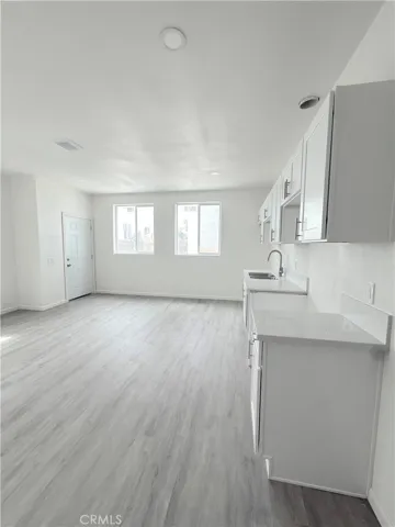520 W Colden, Los Angeles, California 90044