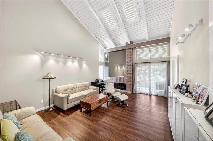 820 Via Zapata, Riverside, California 92507