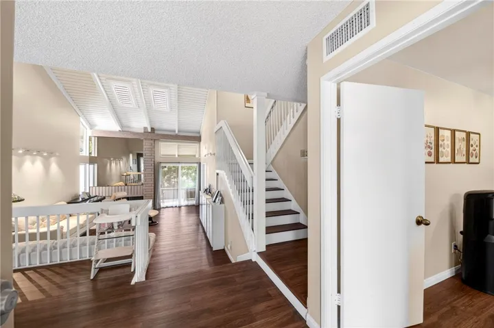 820 Via Zapata, Riverside, California 92507