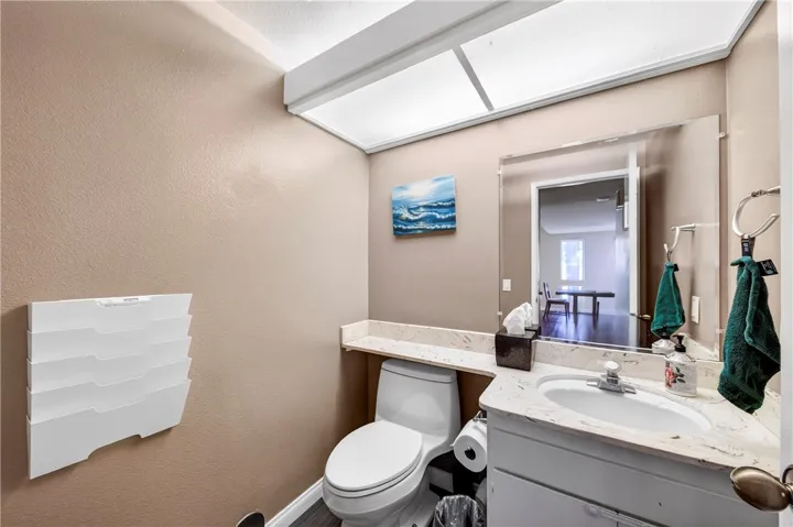 820 Via Zapata, Riverside, California 92507