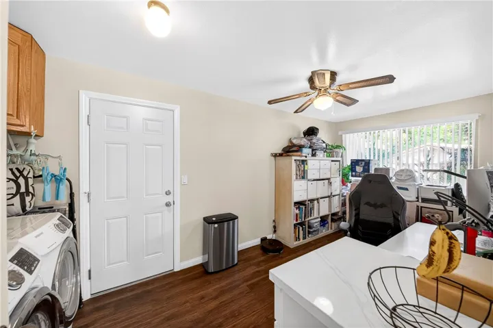 820 Via Zapata, Riverside, California 92507