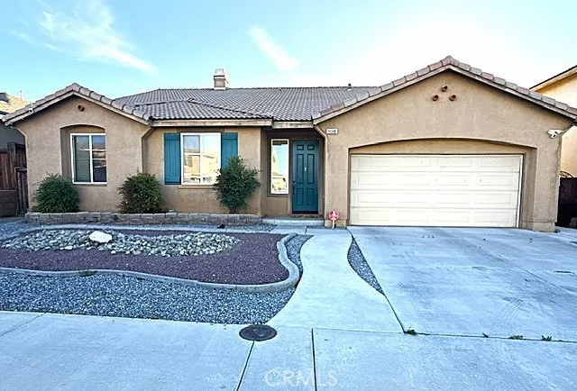 9048 Guadalupe Ave, Oak Hills, California 92344