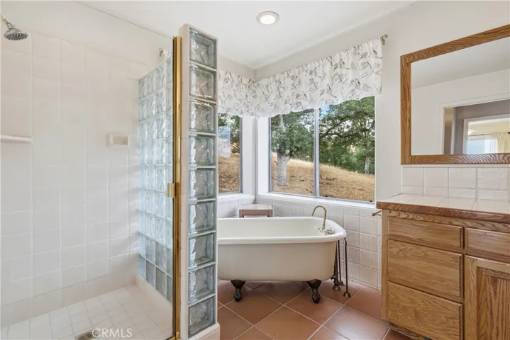 22560 Adobe Road, Red Bluff, California 96080