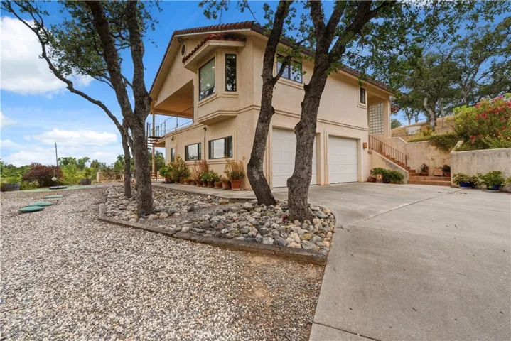 22560 Adobe Road, Red Bluff, California 96080