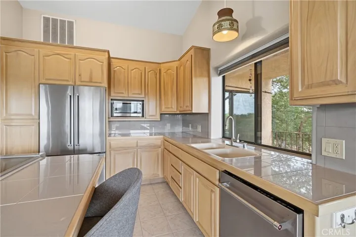 22560 Adobe Road, Red Bluff, California 96080