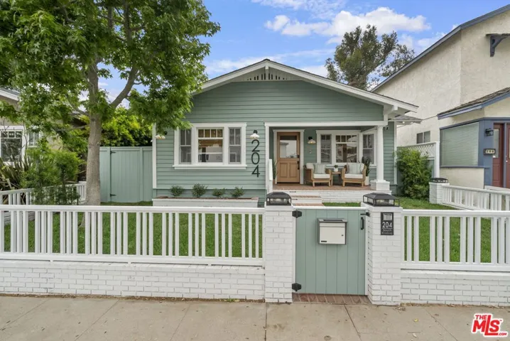 204 S Broadway, Redondo Beach, California 90277