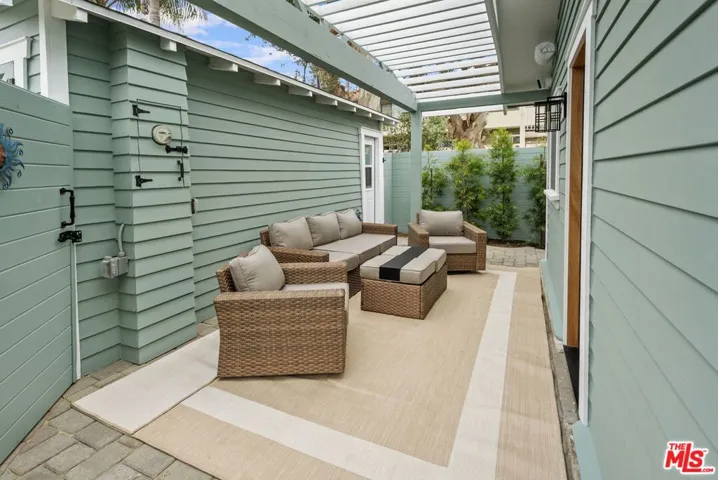 204 S Broadway, Redondo Beach, California 90277
