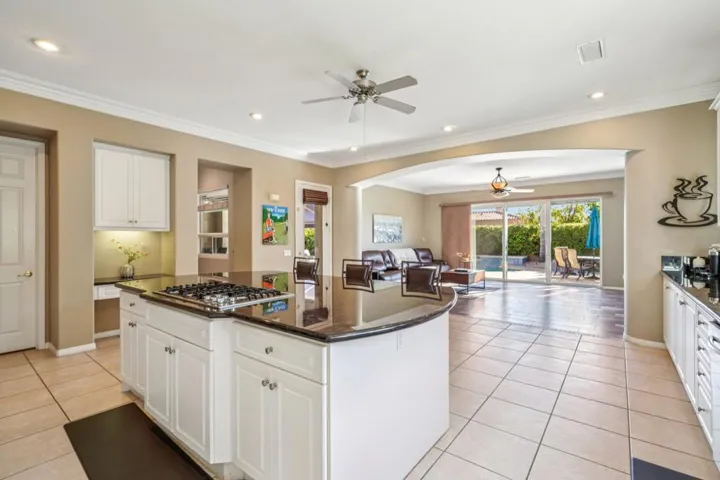 15-web-or-mls-Vista Del Aqua-S2711-015