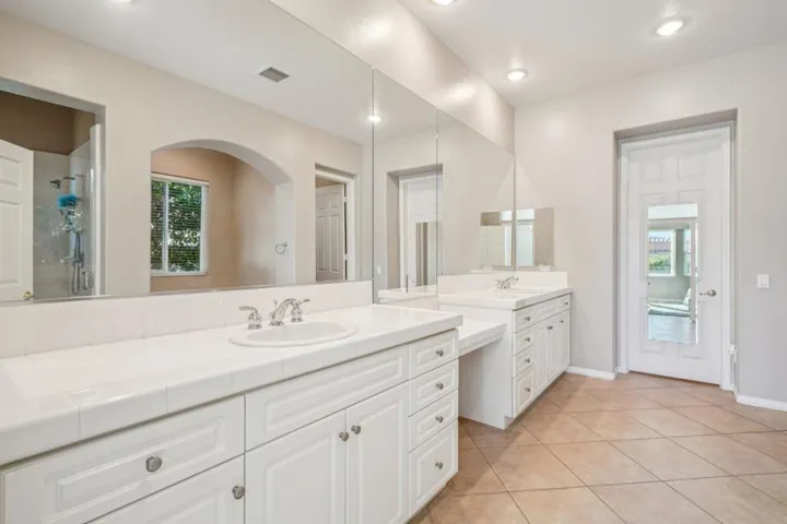 42-web-or-mls-Vista Del Aqua-S2711-044