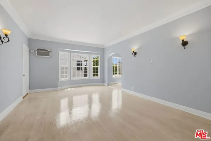 437 N Genesee Avenue 1/2, Los Angeles, California 90036