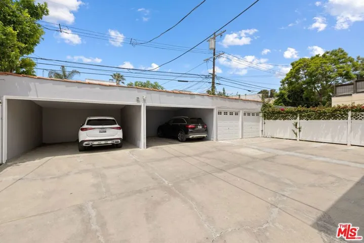 437 N Genesee Avenue 1/2, Los Angeles, California 90036