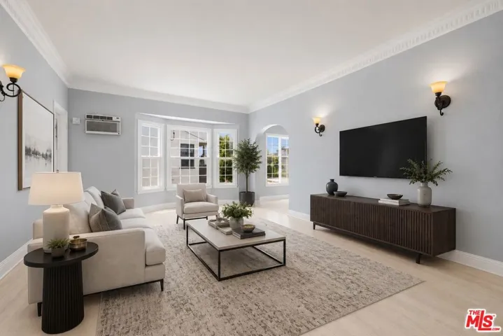 437 N Genesee Avenue 1/2, Los Angeles, California 90036