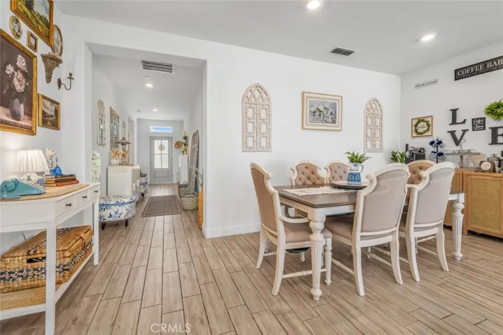 3309 Twin Knolls, Shafter, California 93263