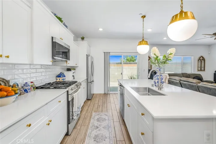 3309 Twin Knolls, Shafter, California 93263