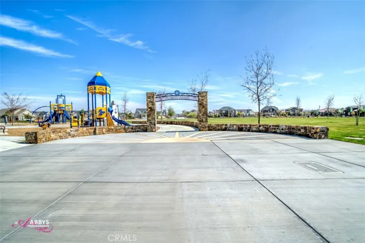 3309 Twin Knolls, Shafter, California 93263