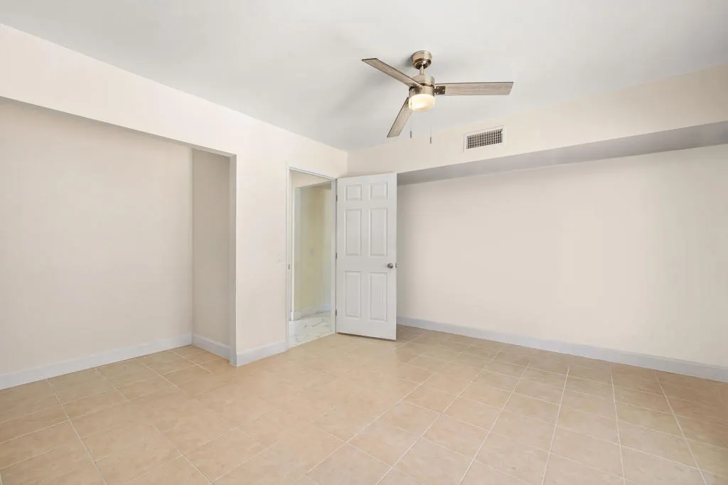17-web-or-mls-_M4A7146 17-web-or-mls-_M4A7146