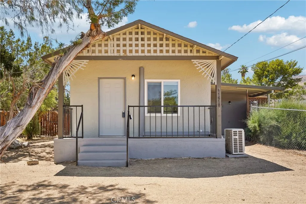11618 Rosewood Ave