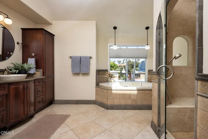 2462 Pierpont - MLS-33