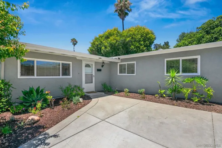 5164 Chateau Dr, San Diego, California 92117