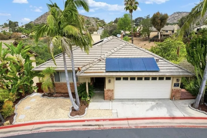 2054 Skyview, Escondido, California 92027