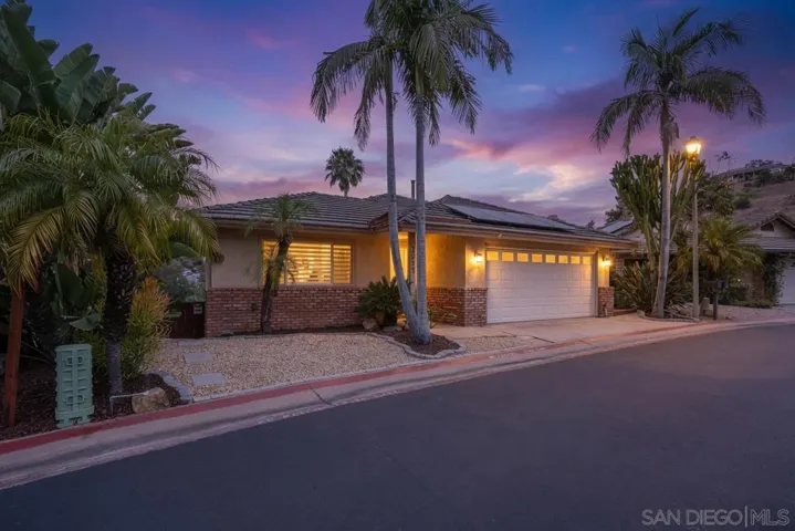 2054 Skyview, Escondido, California 92027