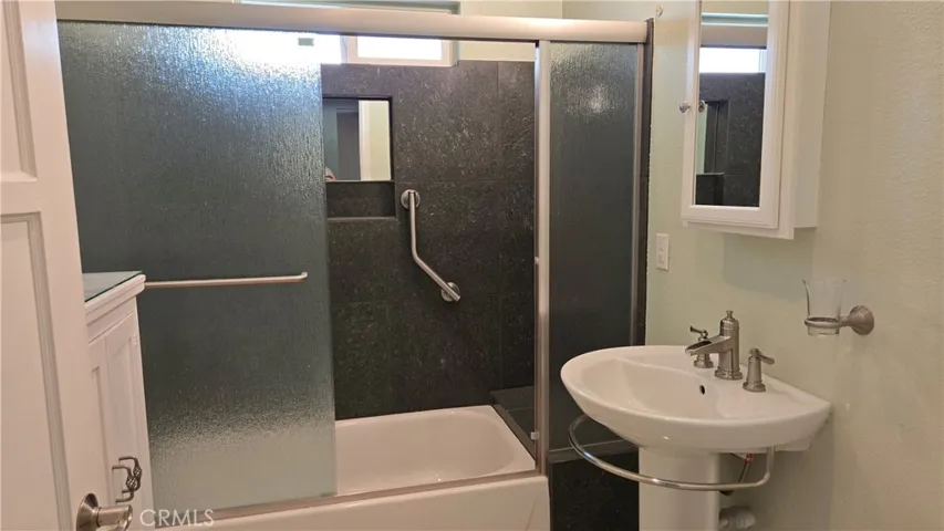 422 Bond 1, Redlands, California 92373