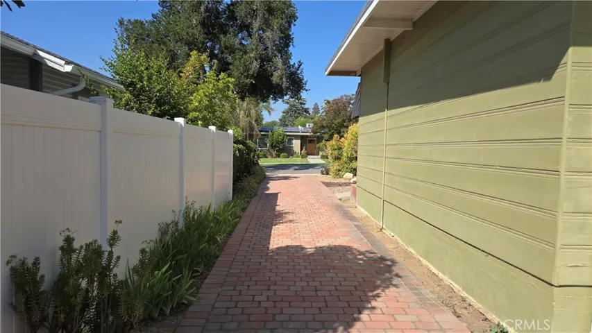 422 Bond 1, Redlands, California 92373