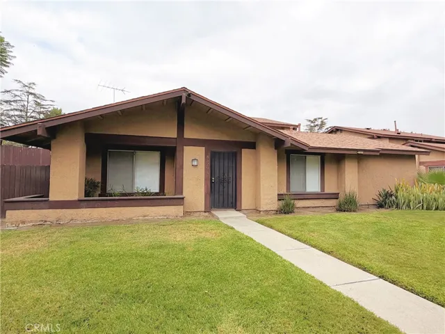 8520 Century Blvd Unit A, Paramount, California 90723