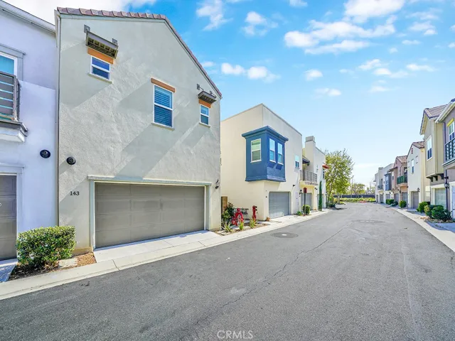 143 Fixie, Irvine, California 92618