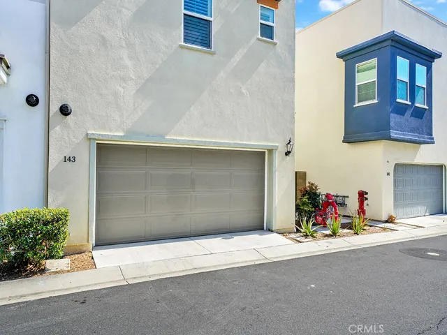 143 Fixie, Irvine, California 92618