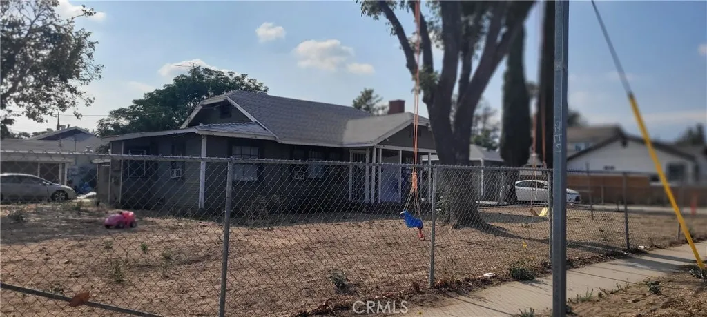 9088 Date, Fontana, California 92335 — photo 4